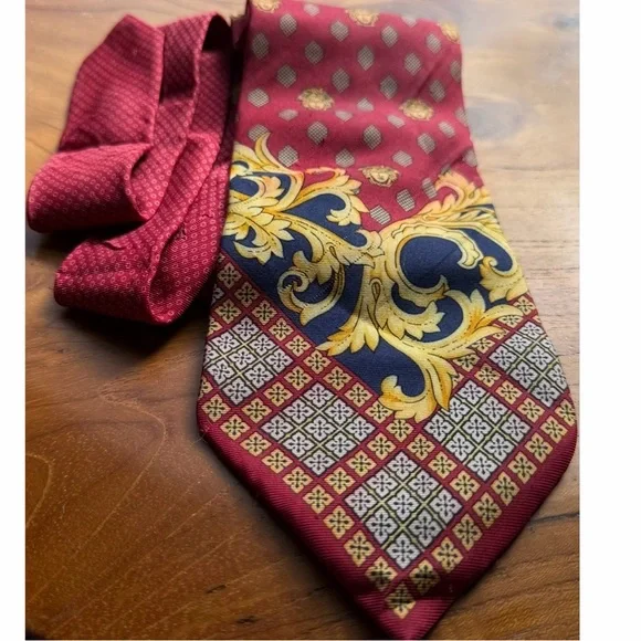 Versace Handmade Elegant Red & Gold Men's Tie